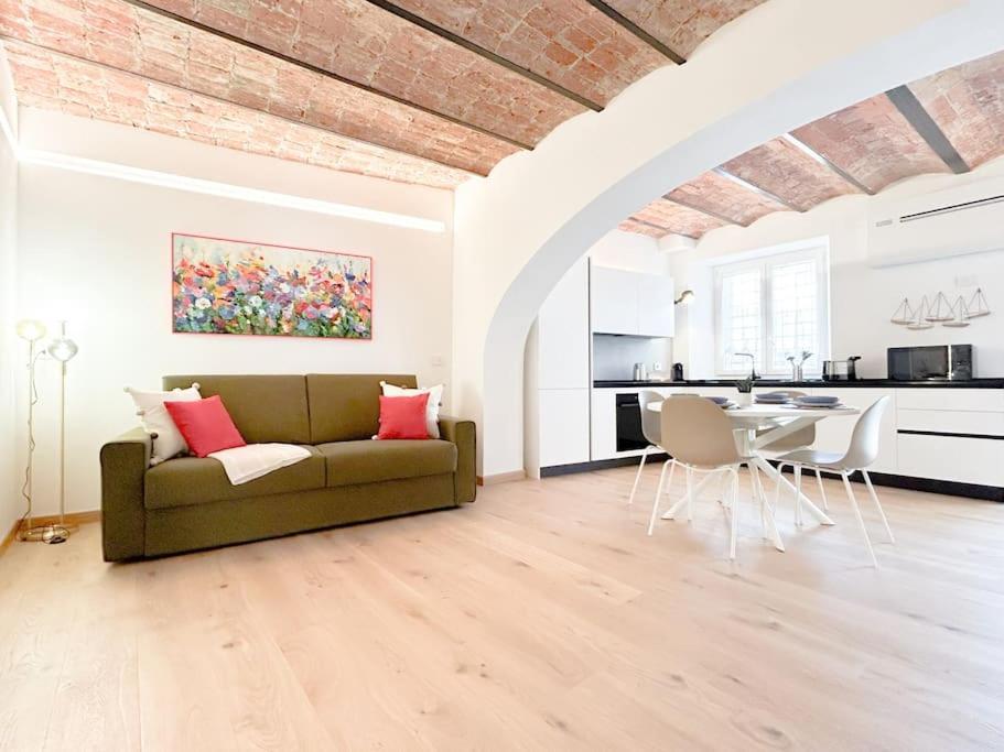 Suite Di Lusso - 50Mt Dal Mare - Free Wifi - Ac Albisola Superiore Esterno foto