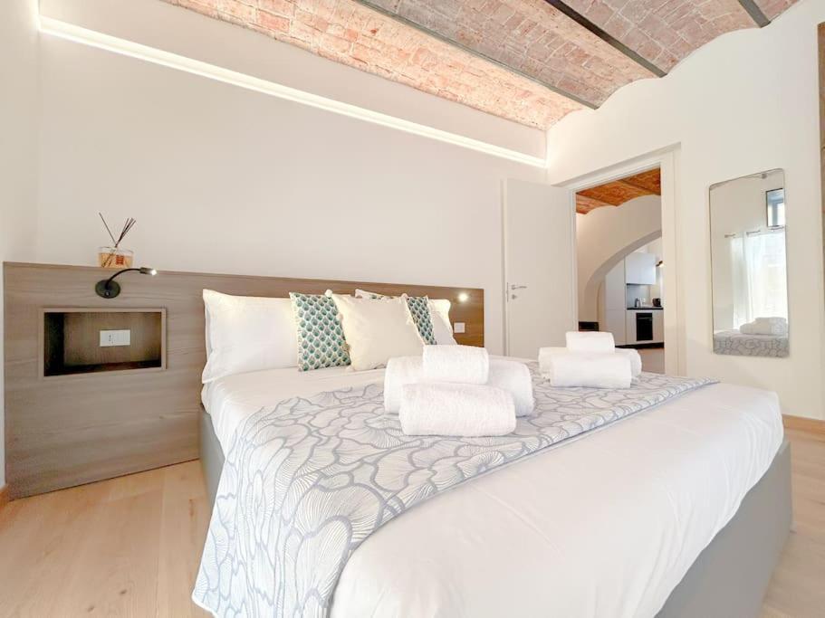 Suite Di Lusso - 50Mt Dal Mare - Free Wifi - Ac Albisola Superiore Esterno foto